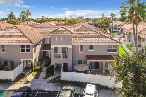 12662 54th St, Hollywood, FL 33027-5478