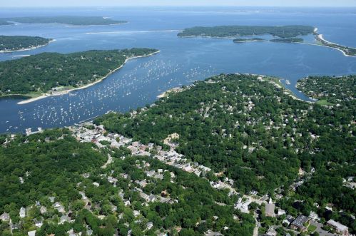 66 Hastings Dr, Northport NY  11768-2522 exterior