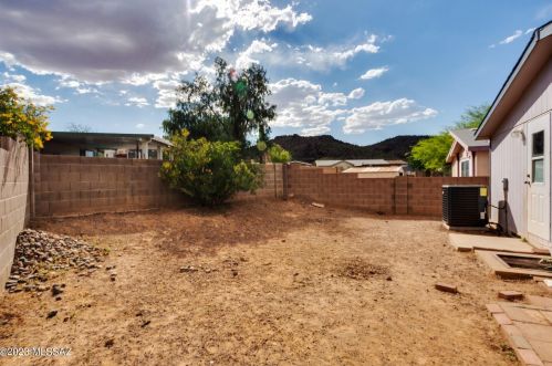 9011 Valgrind Ln, Tucson AZ  85743-7912 exterior