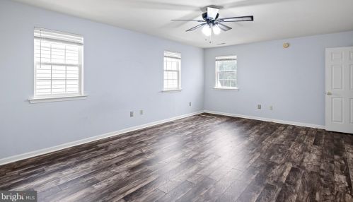 14 Victory Way, Boothwyn PA  19061-2470 exterior
