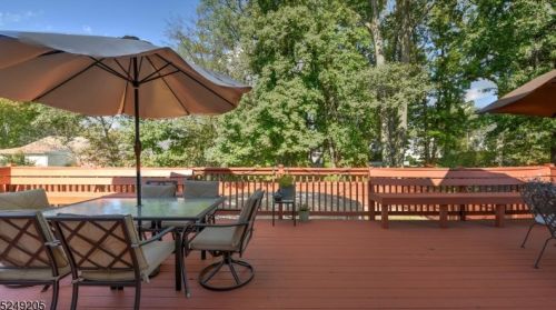 12 Hickory St, Cranford NJ  07016-3045 exterior