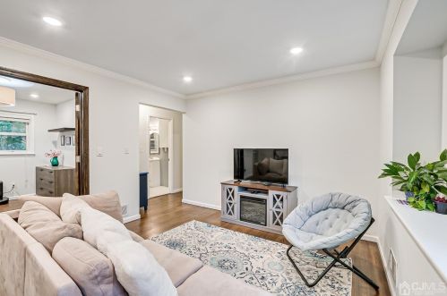 13 Van Buren Ave, Metuchen NJ  08840-1224 exterior