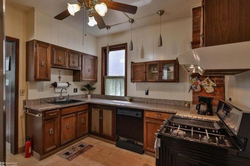 1814 Washington Blvd, Easton PA  18042-4633 exterior