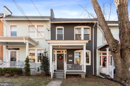 4110 Ellicott St, Washington, DC 20016-1702