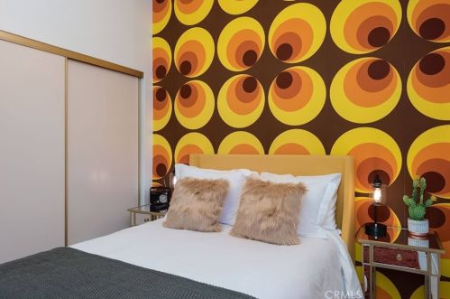 3670 Mesquite Ave, Palm Springs CA  92264-3400 exterior