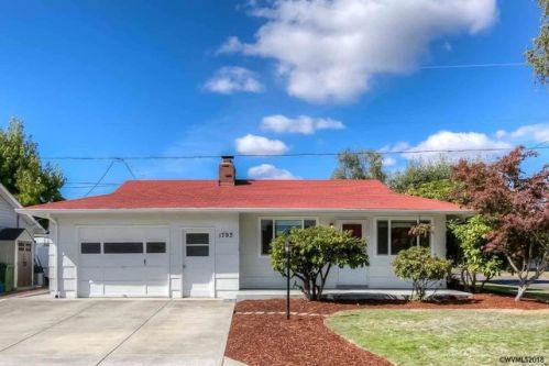 1793 Sallal Rd, Woodburn, OR 97071-2523