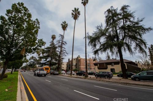 15050 Sherman Way, Van Nuys CA  91405-2127 exterior