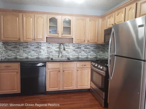 123 Azalea Cir, Jackson Twp, NJ 08527-2559