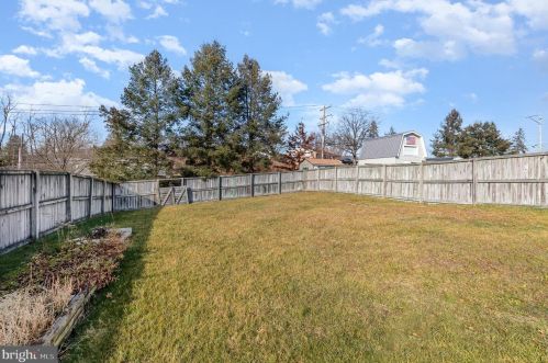 105 Lee Ann Ct, West Enola PA  17025-1900 exterior