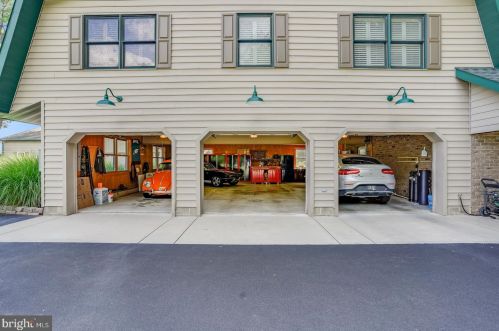 1163 Denneys Rd, Dover DE  19904-4946 exterior