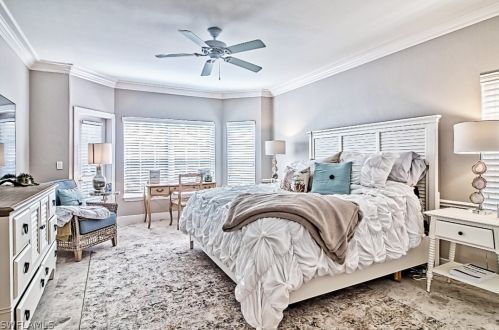 466 Sea Oats Dr, Sanibel FL  33957-5413 exterior