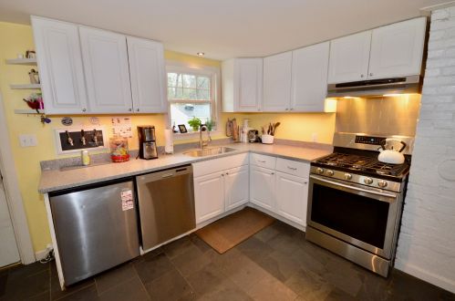 58 Back Riv Rd, Dover NH  03820-4400 exterior