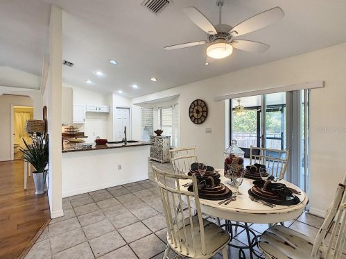 10187 122nd St, Belleview FL  34420-7492 exterior