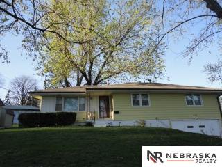 630 Osage Dr, Omaha, NE 68046-2433