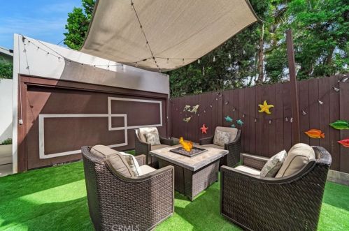 126 Orizaba Ave, Long Beach CA  90803-2527 exterior