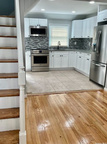 29 2nd Ave, Central Islip, NY 11722-3011