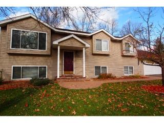 1721 Heritage St, Lino Lakes, MN 55038-9717