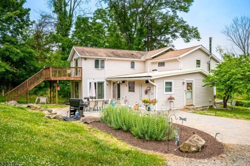 100 Mitchell Rd, Oxford NJ  07863-3344 exterior
