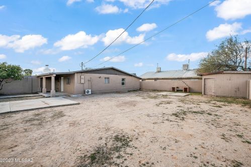 302 Oregon St, Tucson AZ  85706-3250 exterior