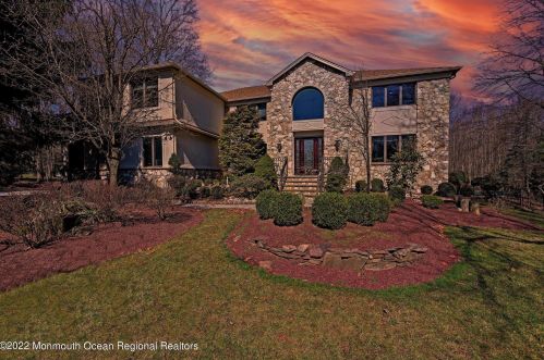 35 Eric Ct, Morganville, NJ 07751-1060