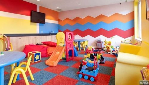 800 12th St, Palisades Park NJ  07650-2370 exterior