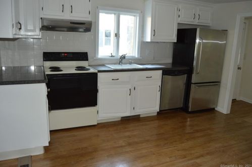 58 Forest St, New Canaan CT  06840-4703 exterior