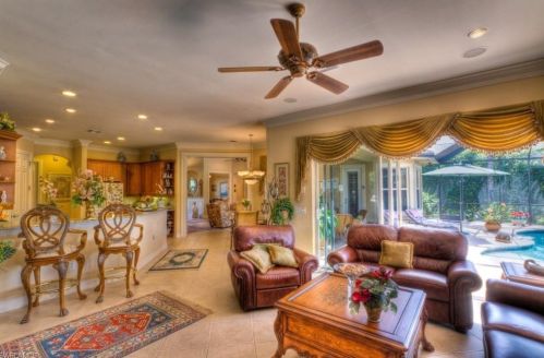 5076 Post Oak Ln, Naples FL  34105-4526 exterior