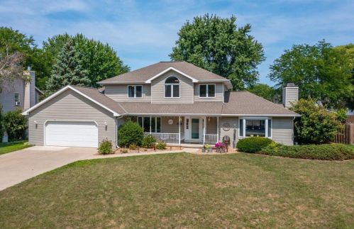2665 Hillside Heights Dr, Green Bay, WI 54311-6774