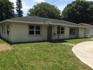 1718 26th St, Bradenton, FL 34205-3834