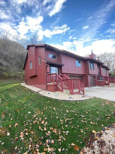 4123 Cliffside Dr, La Crosse WI  54601-8362 exterior