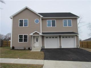 26 Dewhirst St, Bridgeport, CT 06606-4041