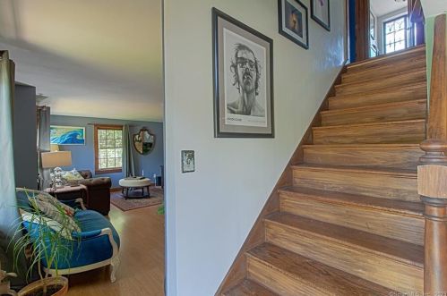 82 Chambers St, Manchester CT  06042-2912 exterior