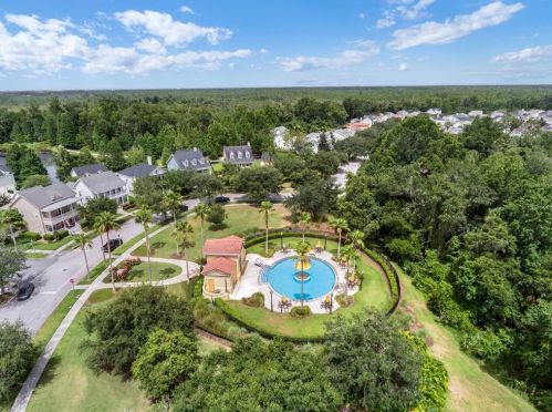 1070 Nash Dr, Kissimmee FL  34747-4319 exterior