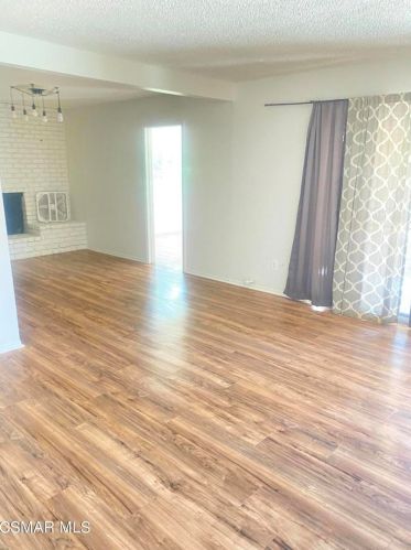 1290 Parkhurst St, Simi Valley CA 93065-4444 exterior