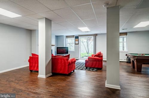 1048 Ryans Run, Boothwyn PA  19060-4411 exterior