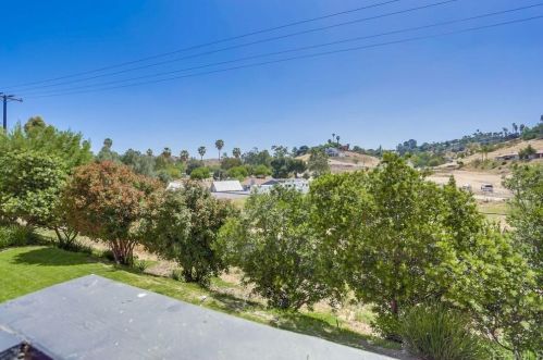 32074 Del Cielo Oeste, Bonsall CA  92003-3807 exterior