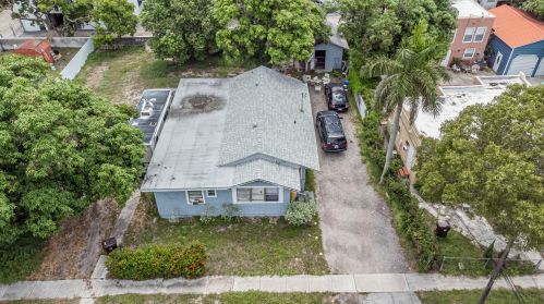 4010 Gdn Ave, West Palm Beach FL  33405-2578 exterior