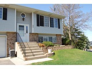 4430 Clover Ln, Saint Paul, MN 55122-2440