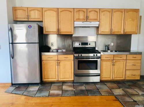95-23 243rd St, Floral Park, NY 11001-3908