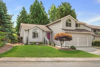 1110 221 Ave, Redmond WA  98075-9236 exterior