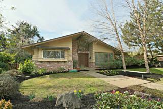 909 Entrada Rd, Sacramento, CA 95864-5313