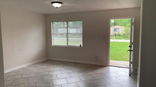 140 Mill St, Lakeview TX  77662 exterior