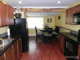 1387 Poor Valley Rd, Rogersville, TN 37857-7312