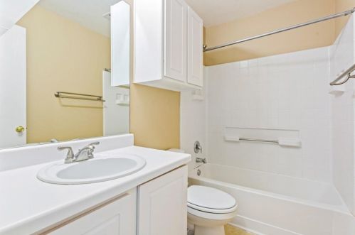 227 Meadow Park Dr, Georgetown TX  78626-6365 exterior