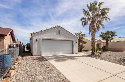 1674 Taylor Rd, Bullhead City, AZ 86442-6122