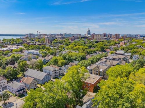 644 Johnson St, Madison WI 53703-1531 exterior