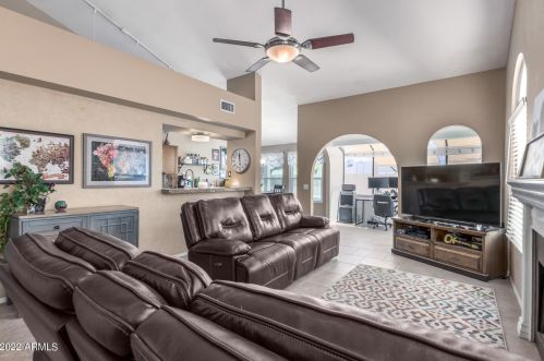 193 Criss St, Chandler, AZ 85226-3851