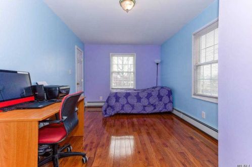 90 Primrose Dr, New Hyde Park NY  11040-2115 exterior