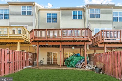 1116 Keokuk Ter, Leesburg VA 20176-6665 exterior