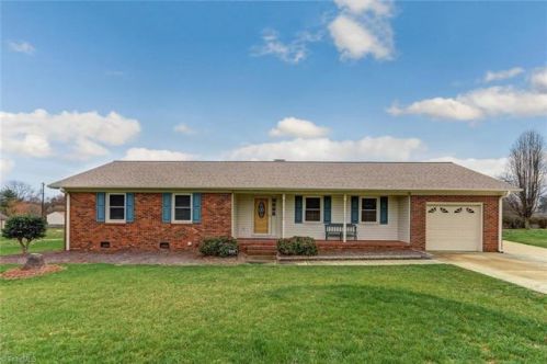 4806 Hicone Rd, Greensboro, NC 27405-9427